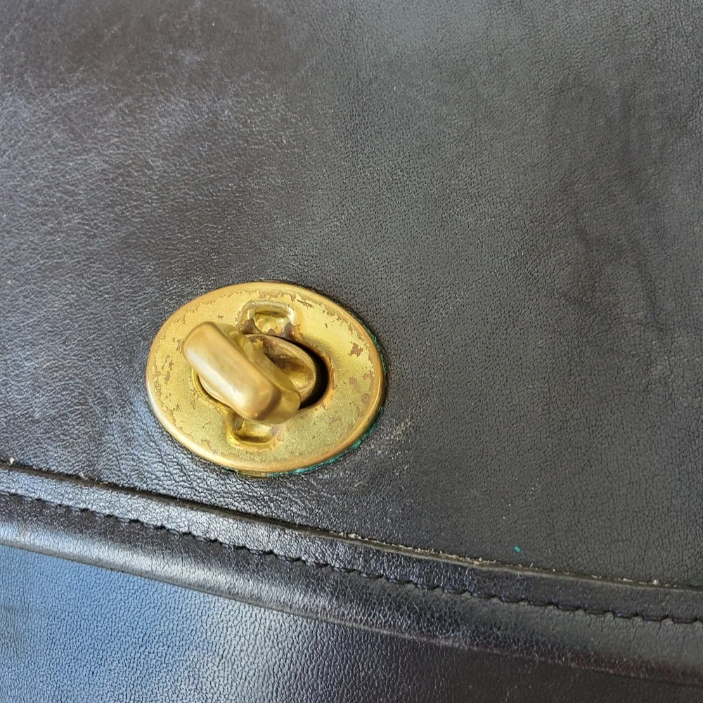 Vintage Coach 9893 Scooter crossbody bag - Picture 3 of 8